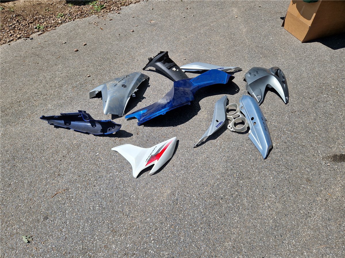Ersatzteile spare-parts Honda CB500F: 1x mittlere Seiten -Blende -Verkleidung rechts side cover fairing middle RH